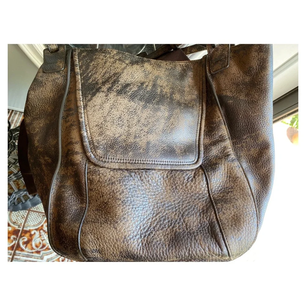 ✨ KOOBA Jonnie w/ Dust Bag! ✨ - Picture 4 of 13